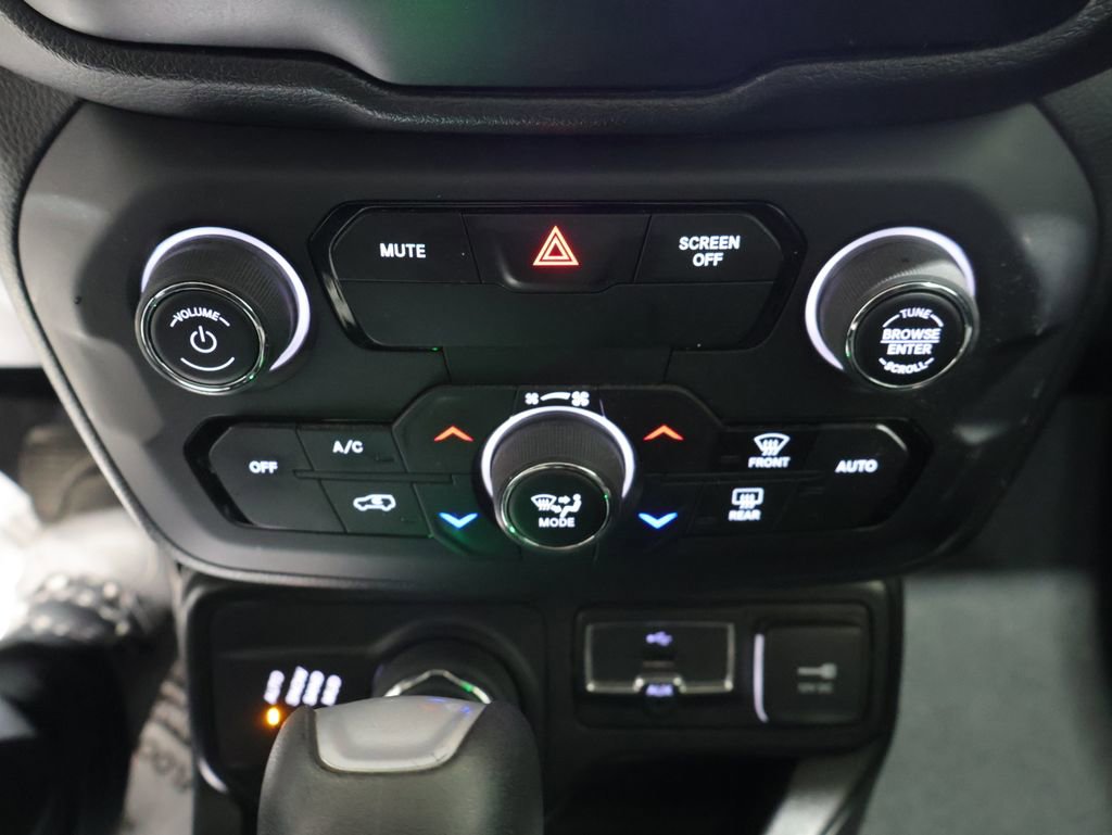 Used 2020 Jeep Renegade Altitude image 34