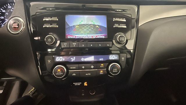 Used 2015 Nissan Rogue SV AWD/4WD image 25