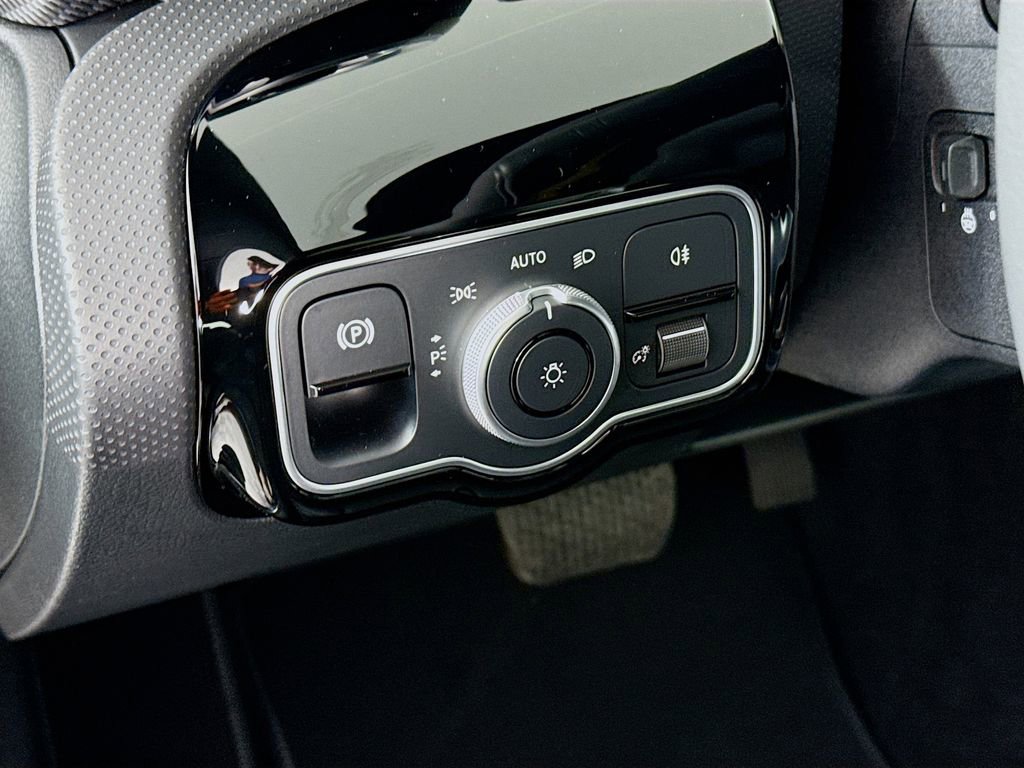 Used 2026 Mercedes-Benz CLA 250 4MATIC image 11