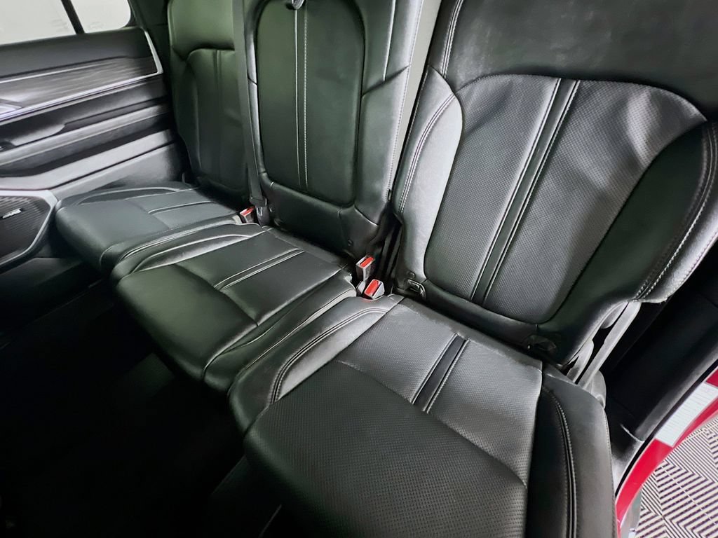 Used 2023 Jeep Wagoneer Series II AWD/4WD image 25