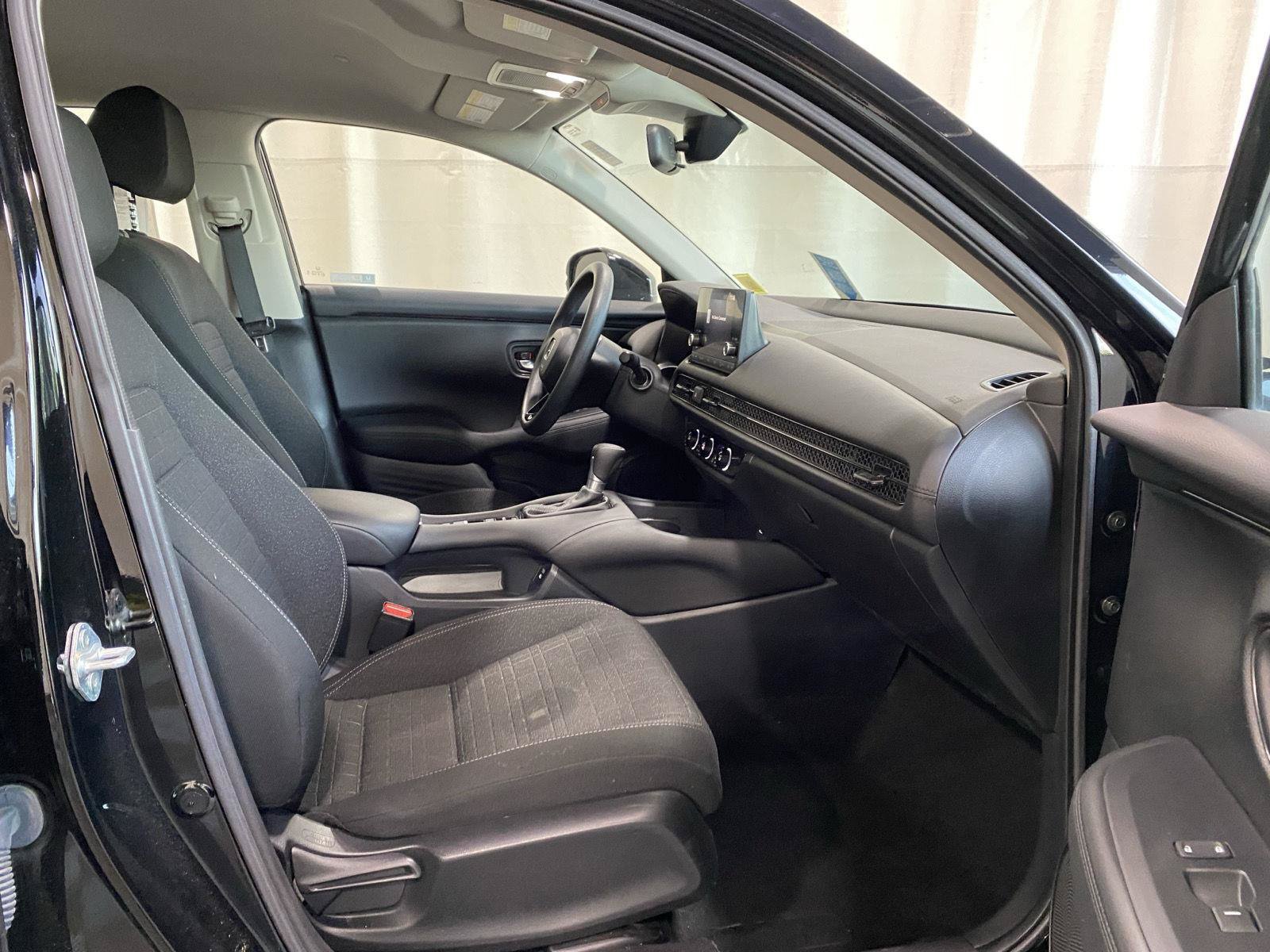 Used 2024 Honda HR-V LX image 11