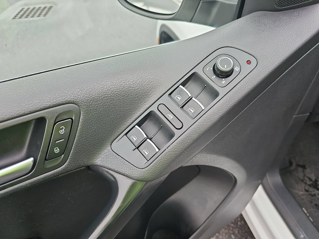 Used 2017 Volkswagen Tiguan Wolfsburg Edition FWD image 19
