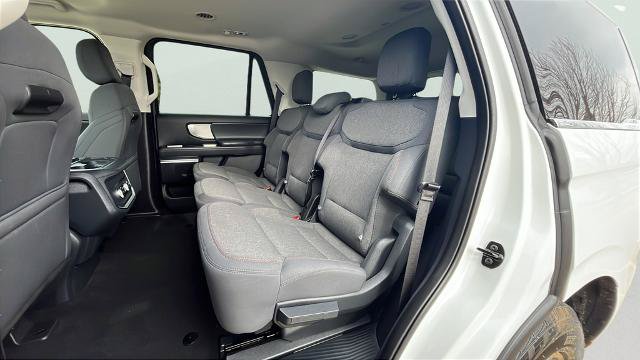 Certified 2025 Ford Expedition Active AWD/4WD image 17