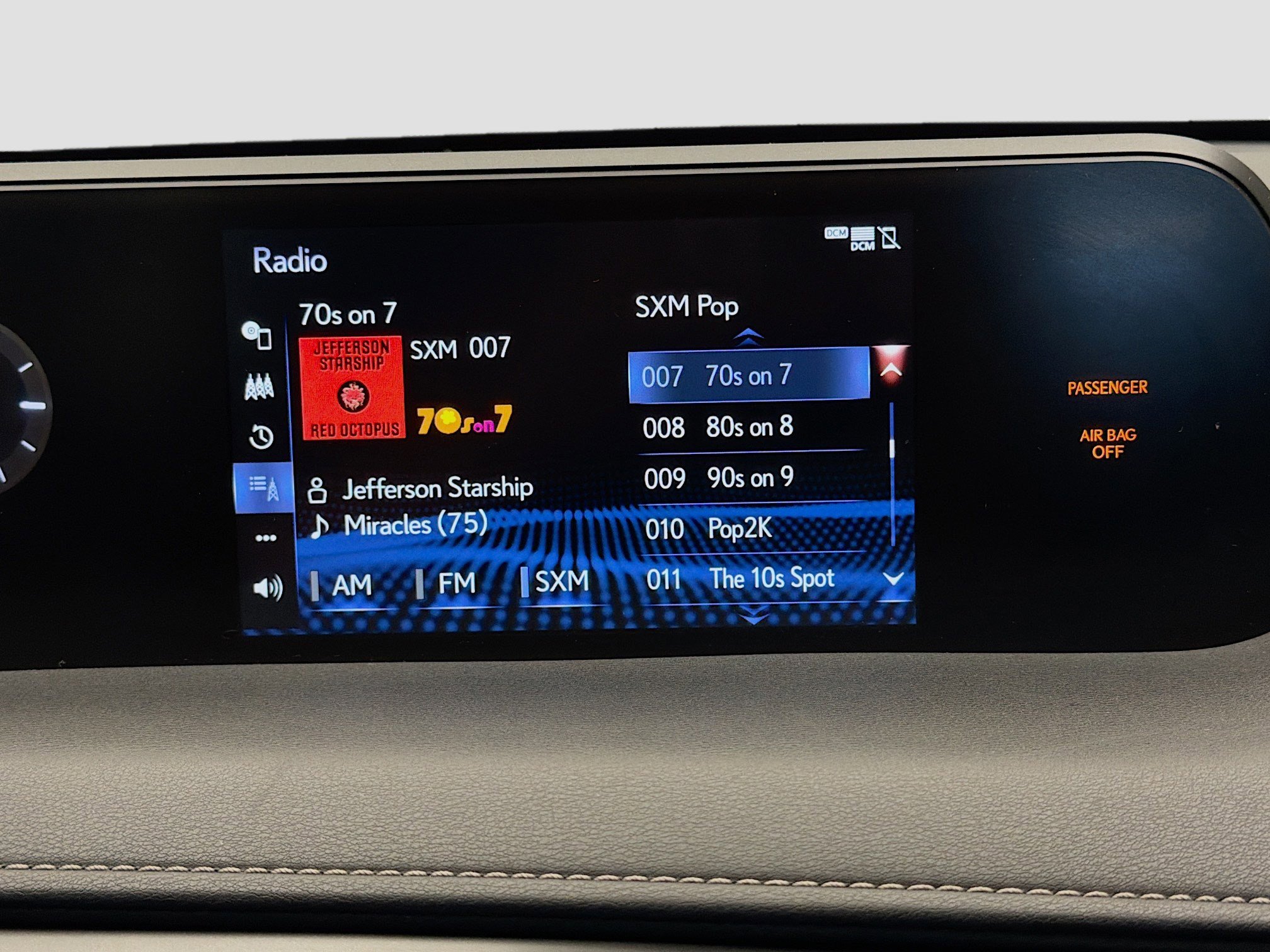 Used 2022 Lexus UX 250h w/ Accessory Package (Z2) image 9