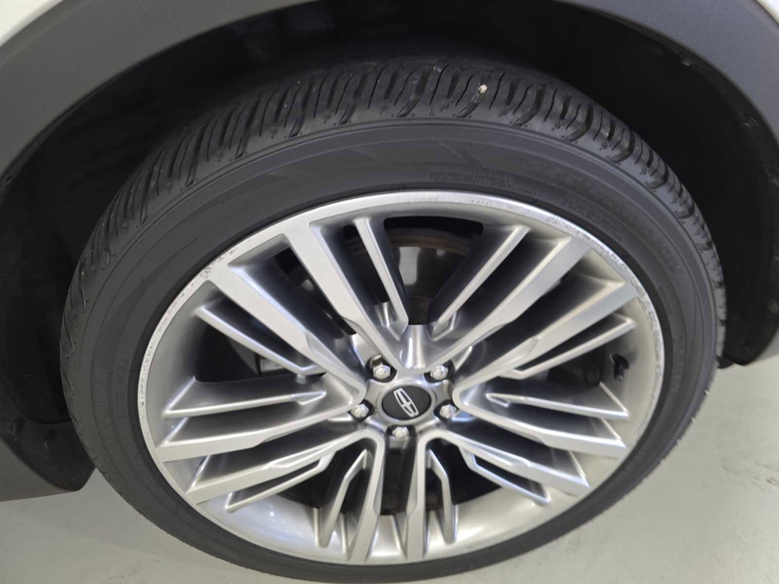 Used 2016 Lincoln MKC Reserve image 9