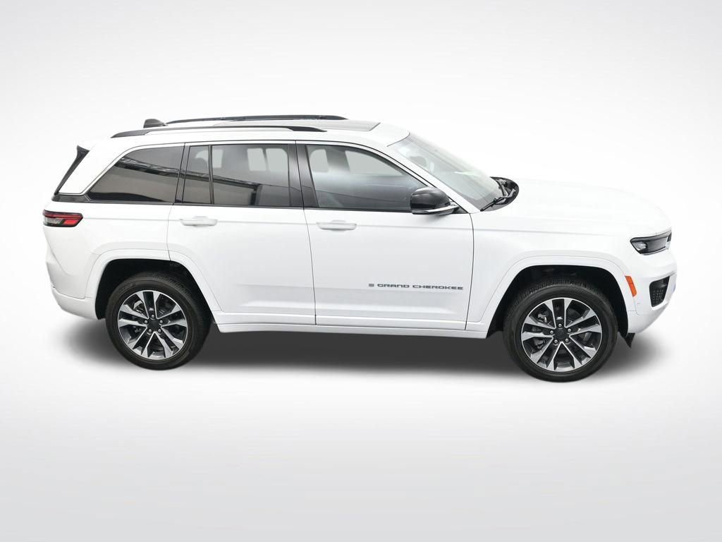 Used 2023 Jeep Grand Cherokee Overland image 25