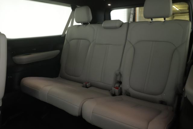 Used 2025 Jeep Wagoneer L Series III w/ Premium Group I image 32