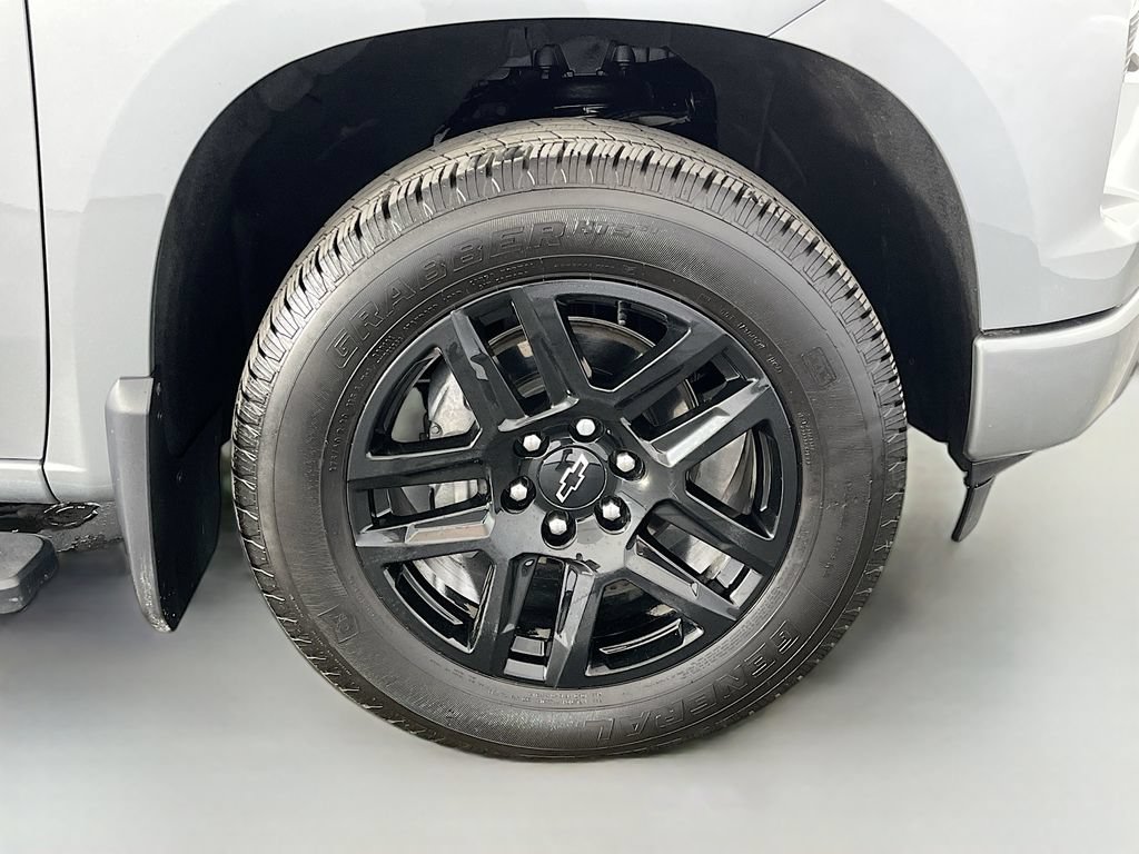 Used 2024 Chevrolet Silverado 1500 RST w/ Dark Appearance Package AWD/4WD image 37