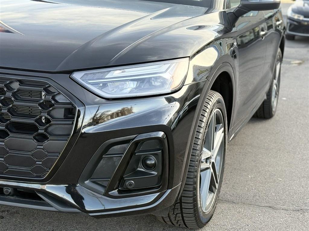 Used 2022 Audi Q5 e Premium Plus w/ Premium Plus Package image 12