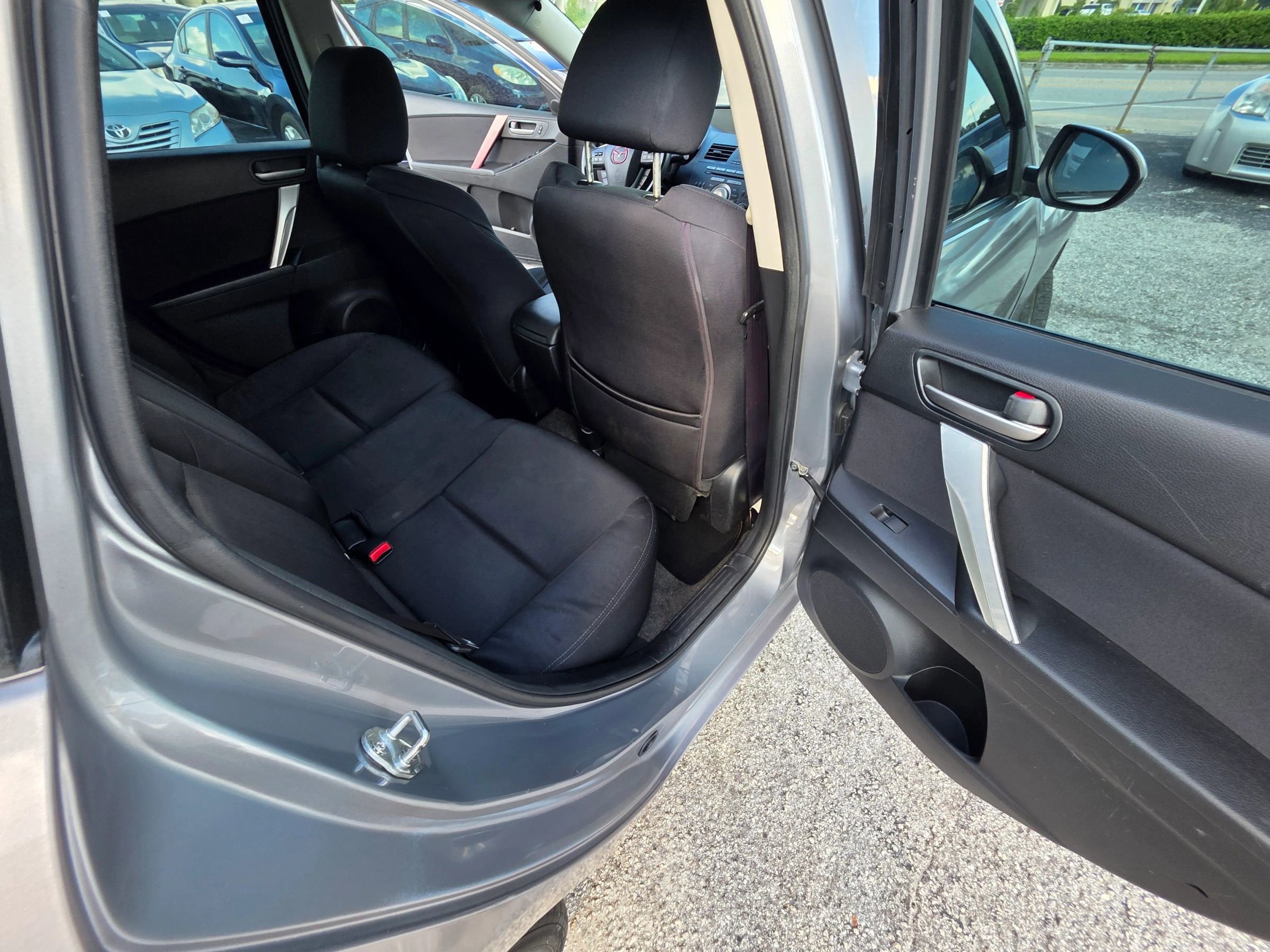 Used 2011 MAZDA MAZDA3 s Sport image 18