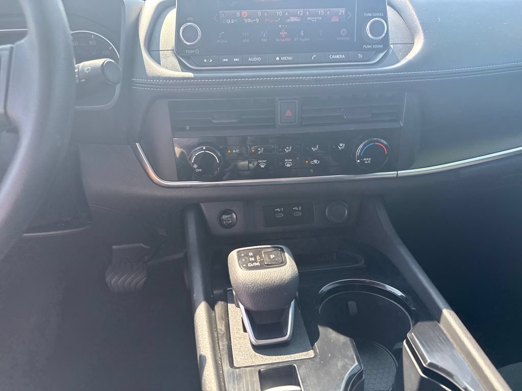 Used 2025 Nissan Rogue S AWD/4WD image 29