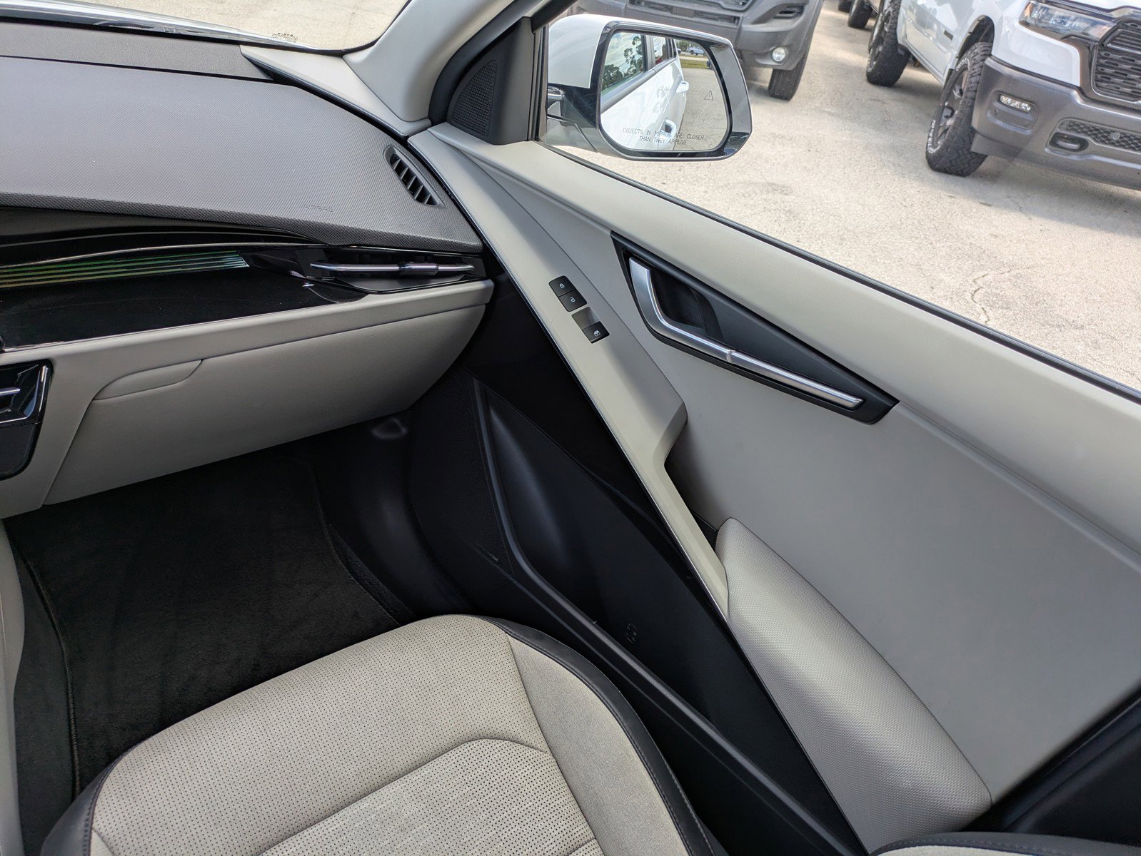 Certified 2023 Kia Niro Wave w/ Wave Preserve Package FWD image 15