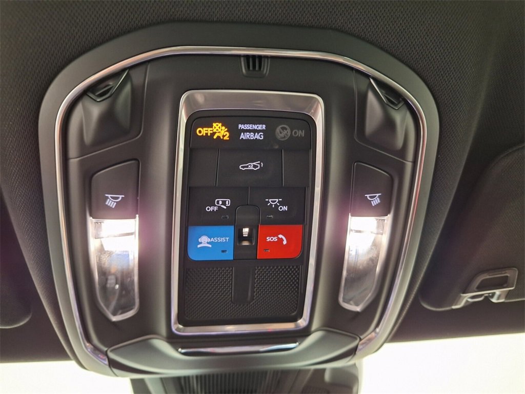 New 2024 Dodge Charger R/T w/ Plus Group image 17