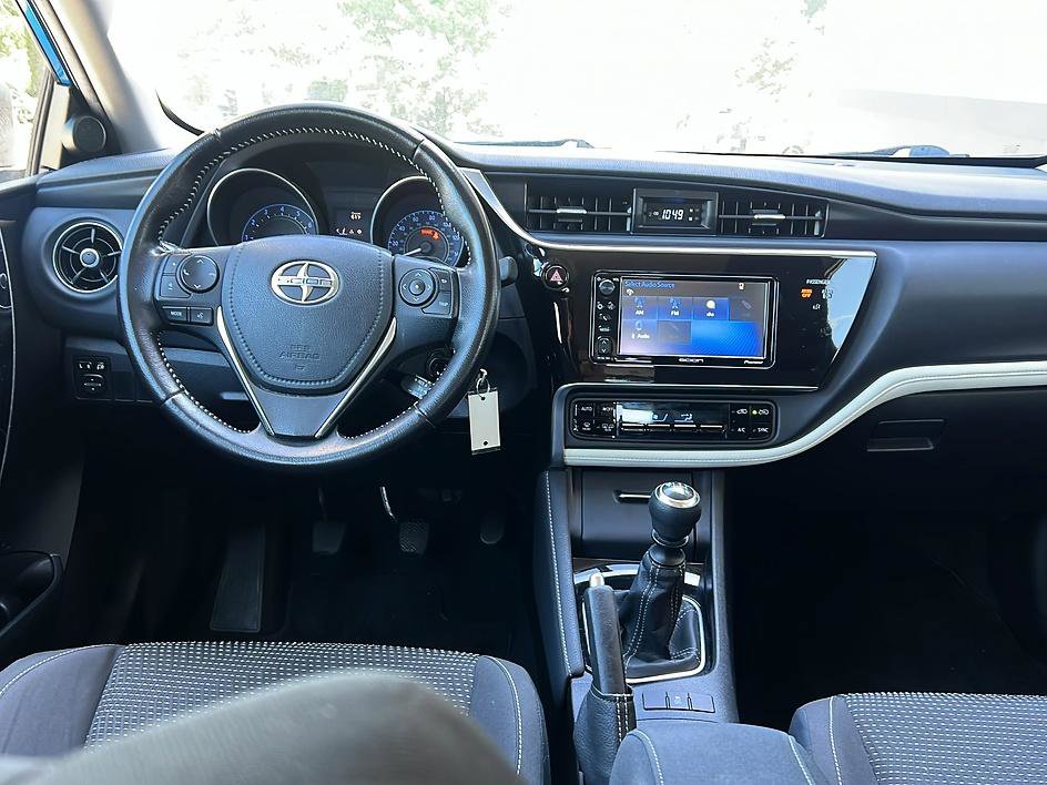 Used 2016 Scion iM image 28