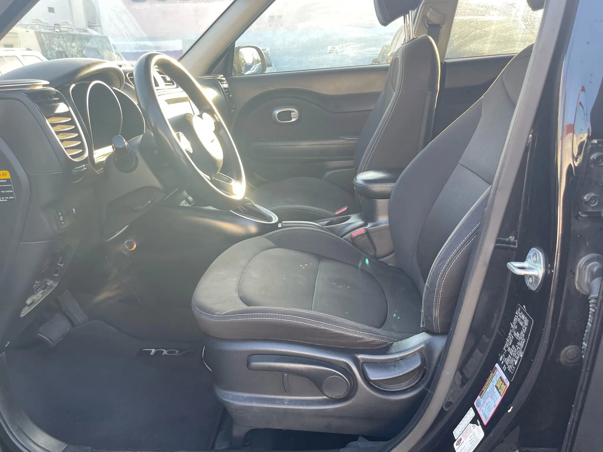 Used 2018 Kia Soul w/ Convenience Package image 4