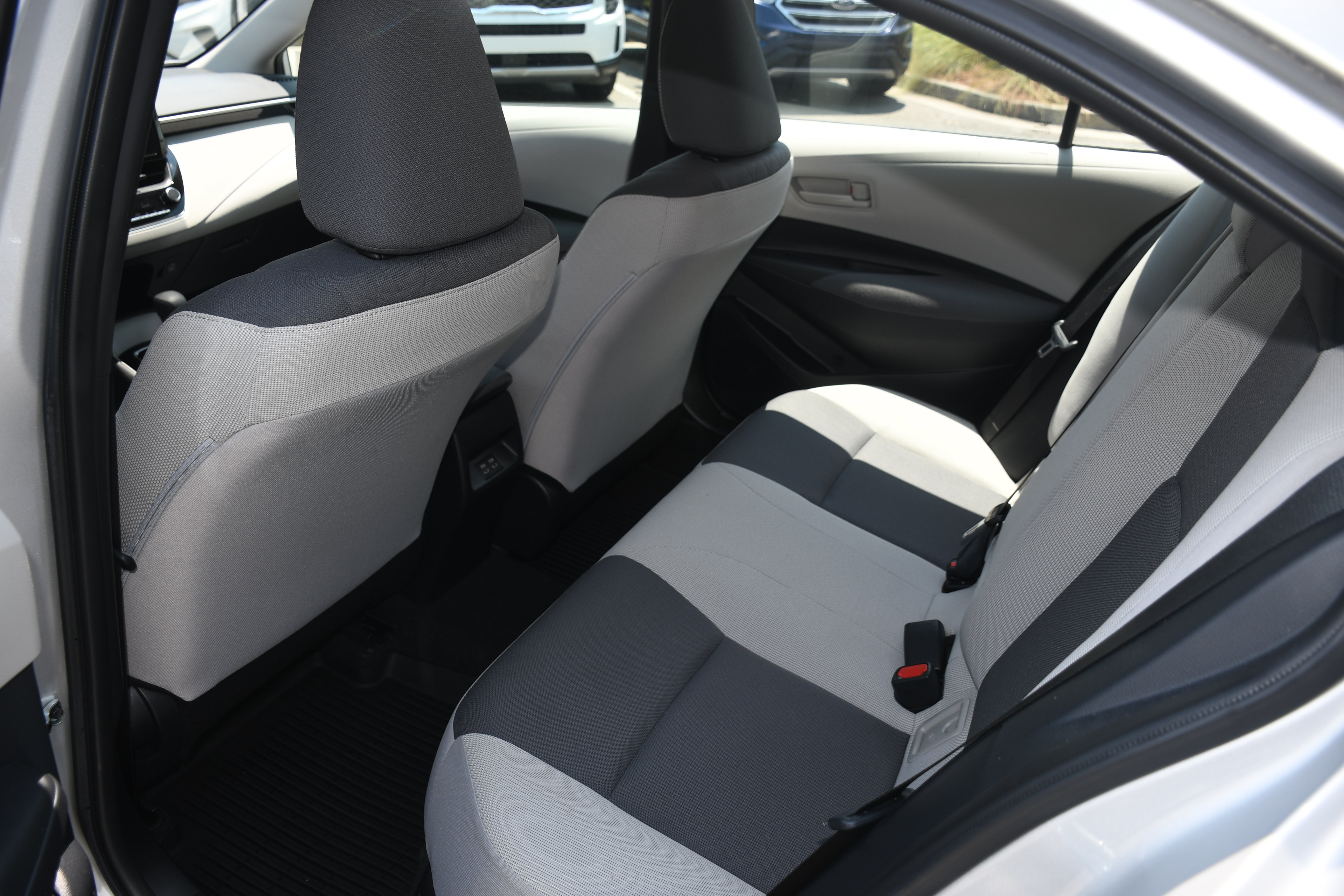 Certified 2025 Toyota Corolla LE FWD image 14