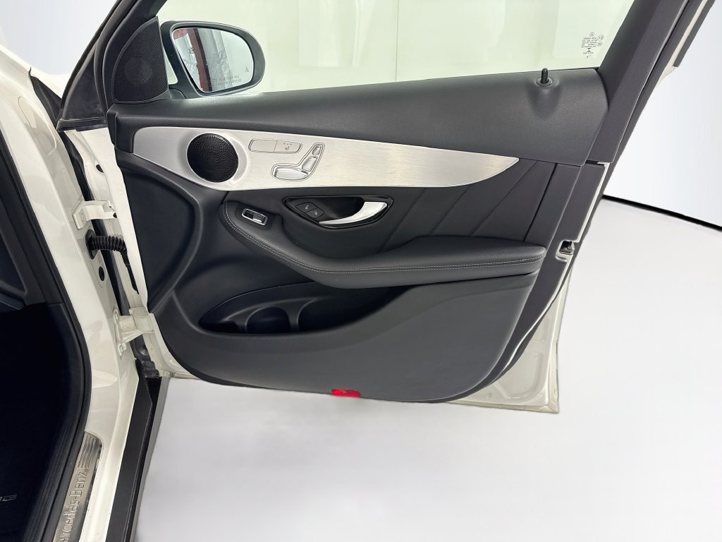 Used 2019 Mercedes-Benz GLC 300 image 25