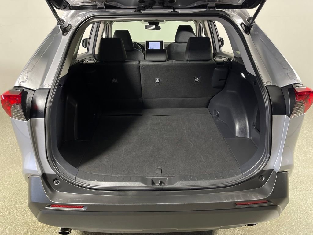 Certified 2025 Toyota RAV4 LE image 9