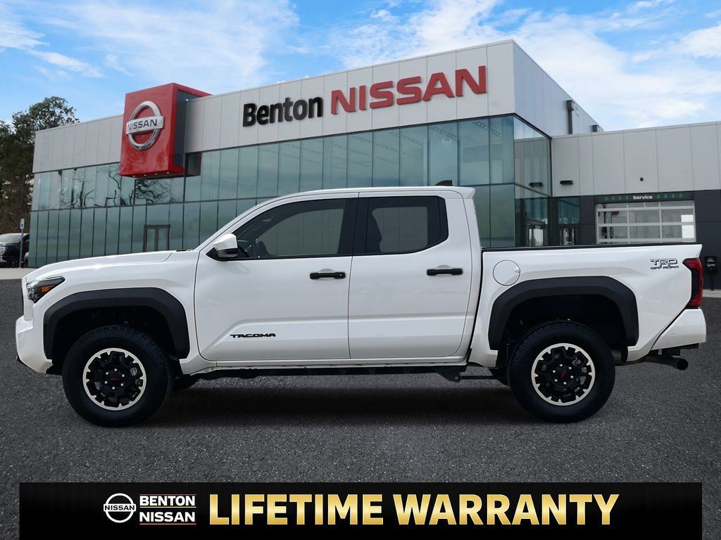 Used 2025 Toyota Tacoma TRD Off-Road image 11