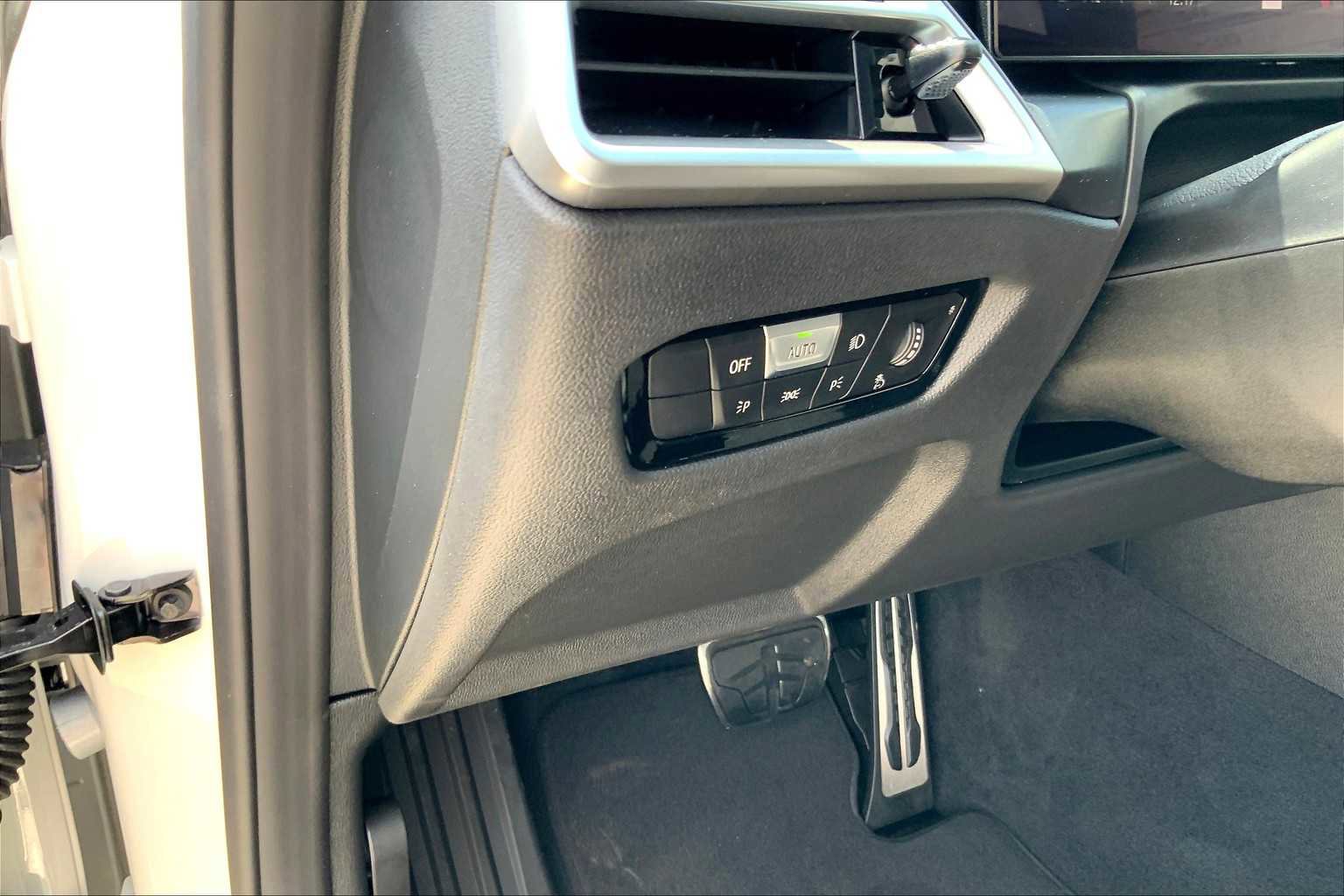 New 2025 BMW 430i xDrive Coupe w/ M Sport Package image 17