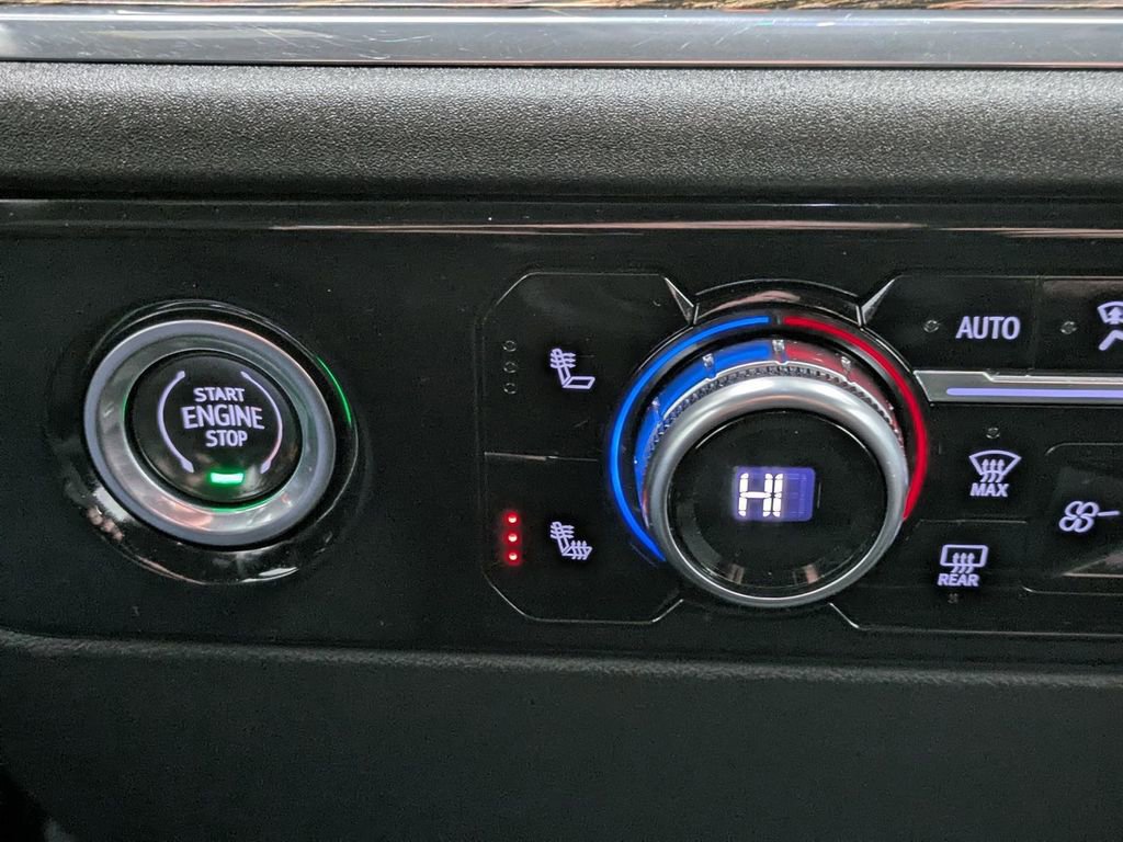 Used 2023 GMC Sierra 1500 SLE w/ Enhanced Capability Package AWD/4WD image 7