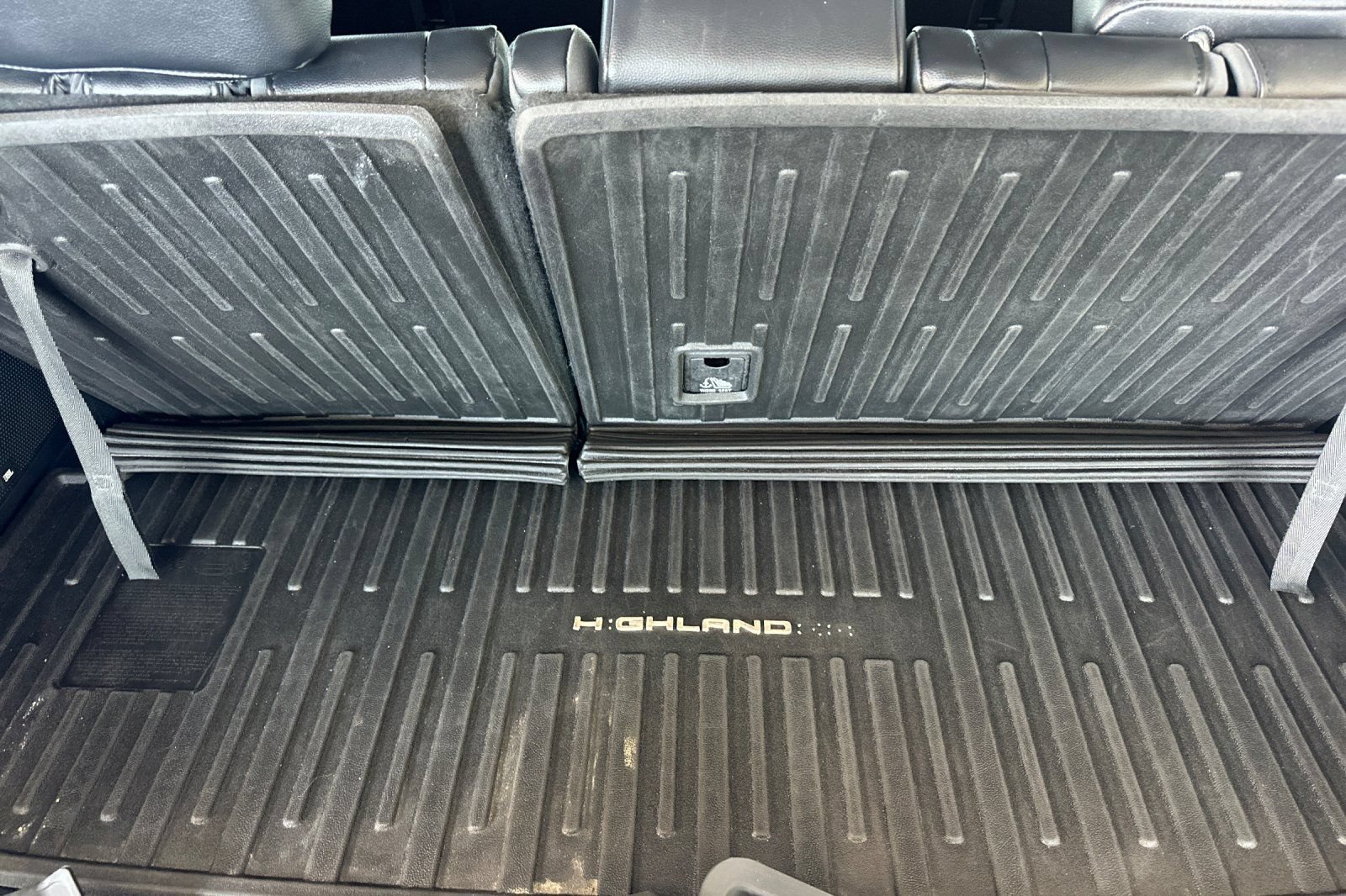 Used 2021 Toyota Highlander Platinum AWD/4WD image 17