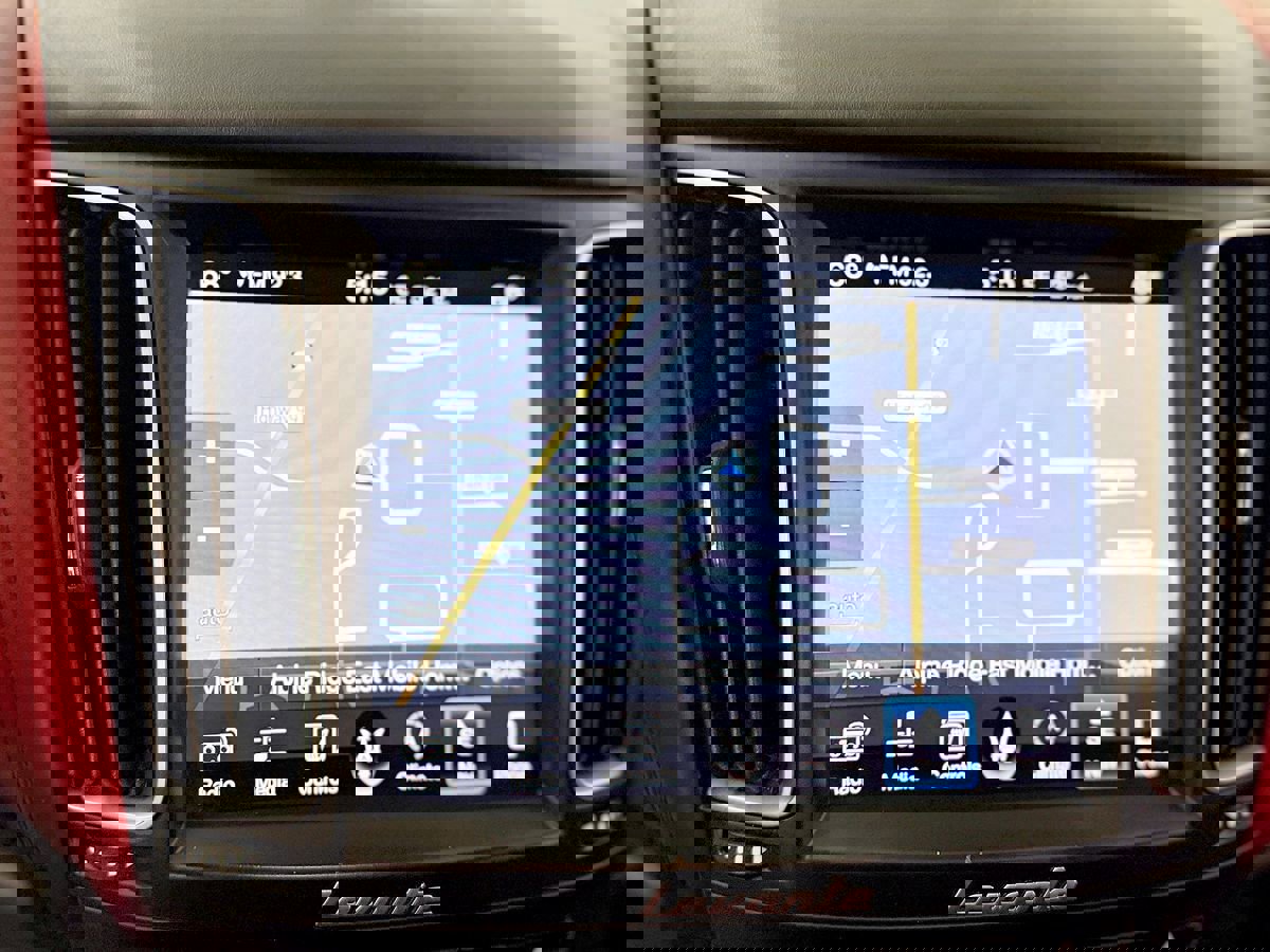 Used 2017 Maserati Levante S image 31