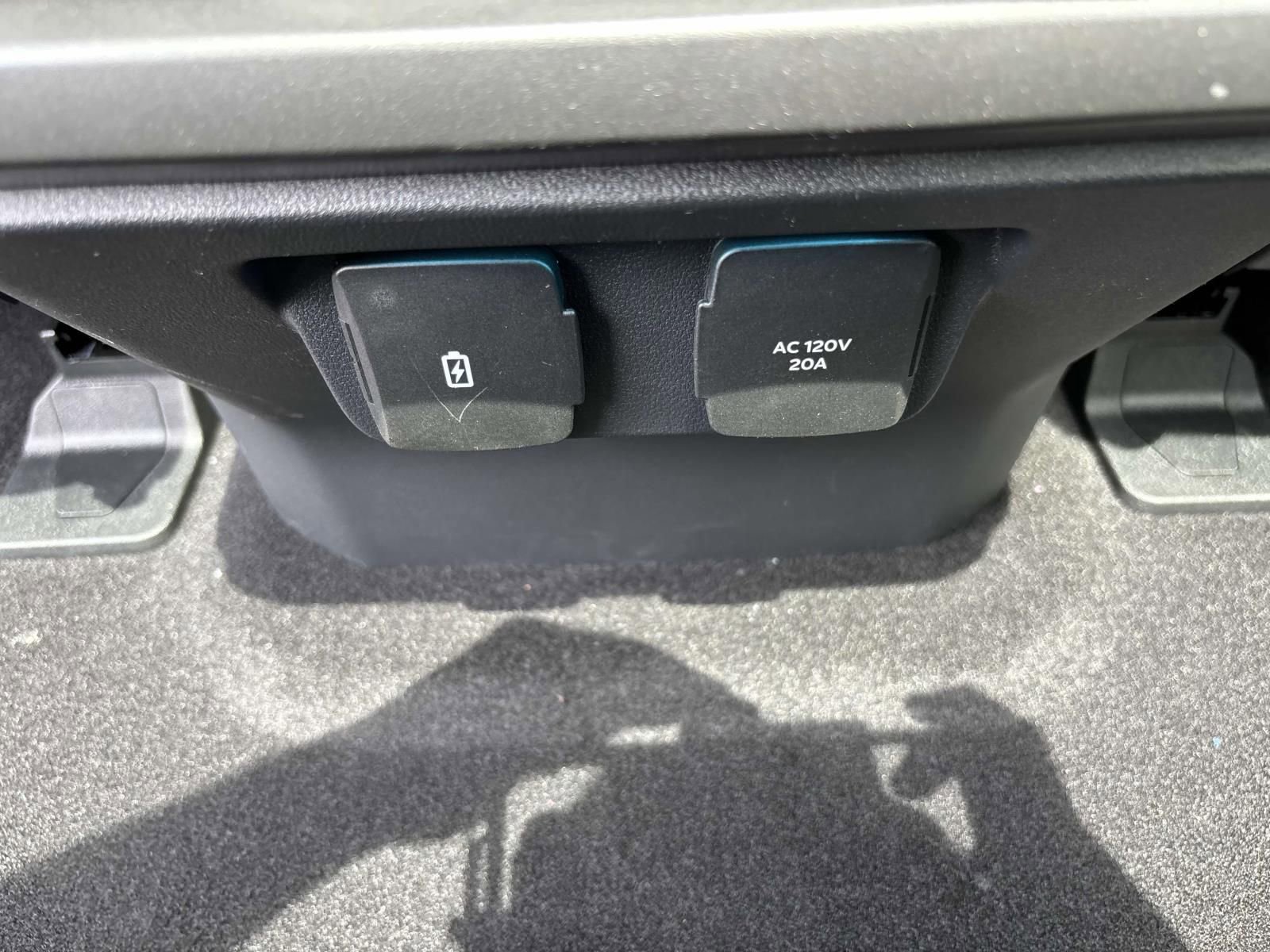 New 2025 Ford F150 Lariat w/ Equipment Group 502A High image 35