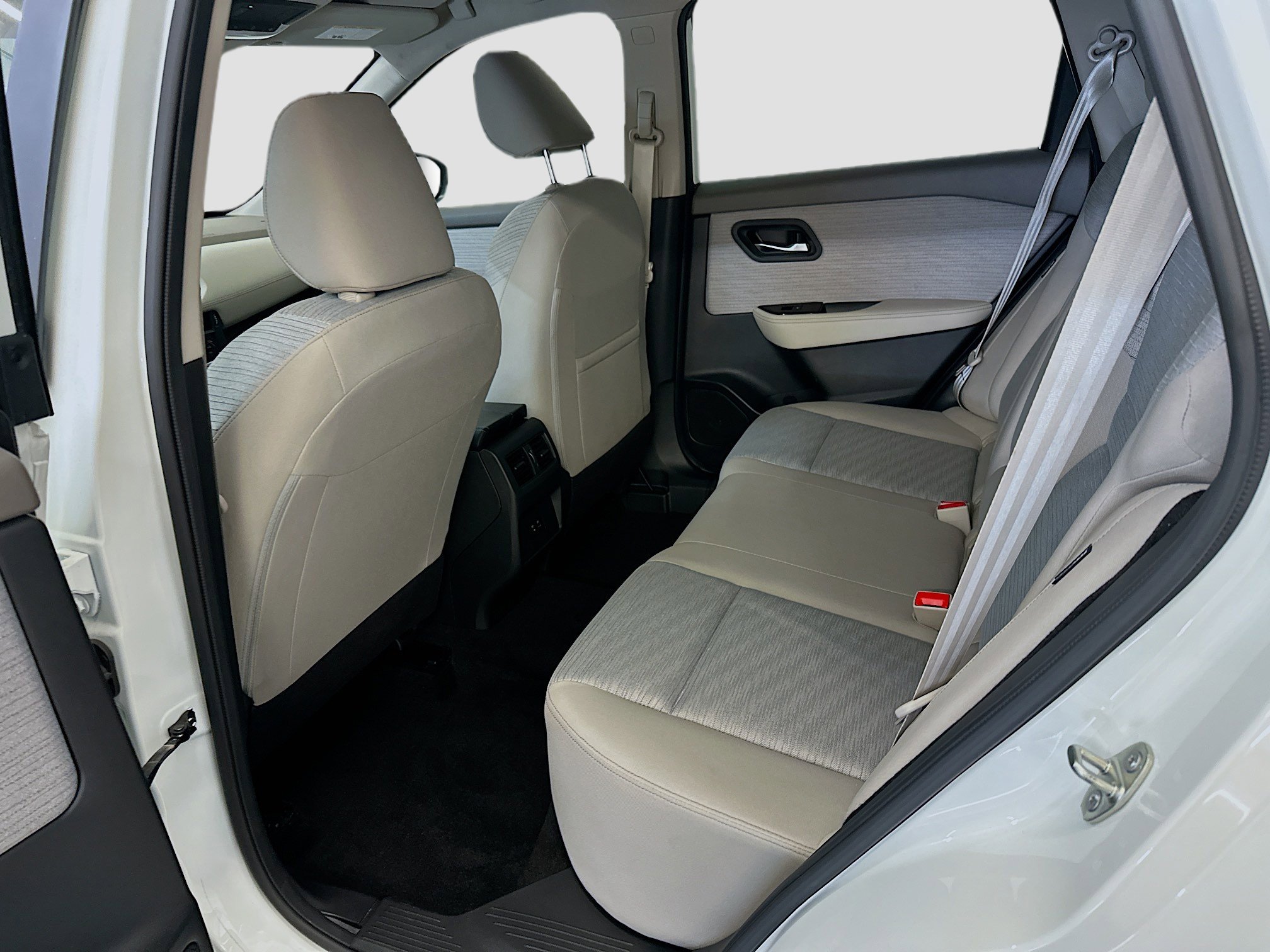 Used 2023 Nissan Rogue SV image 28