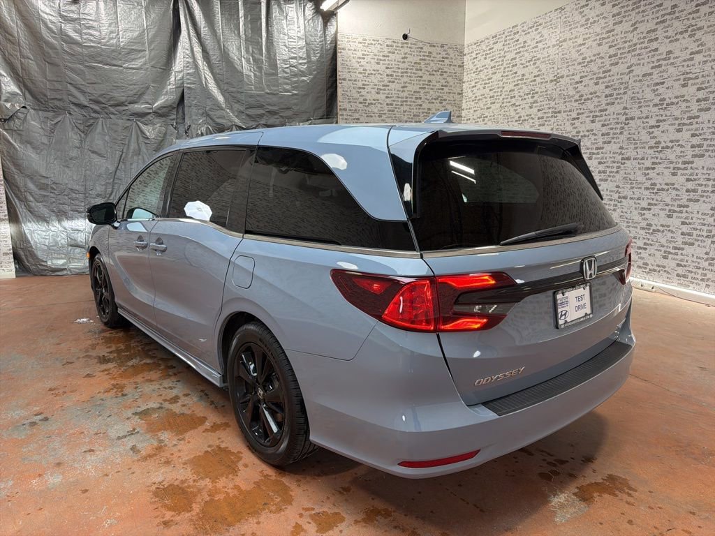 Used 2024 Honda Odyssey Sport image 5