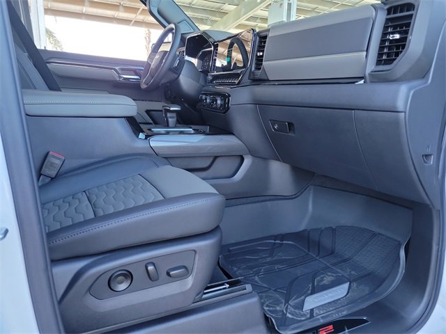 New 2026 Chevrolet Silverado 1500 ZR2 image 16