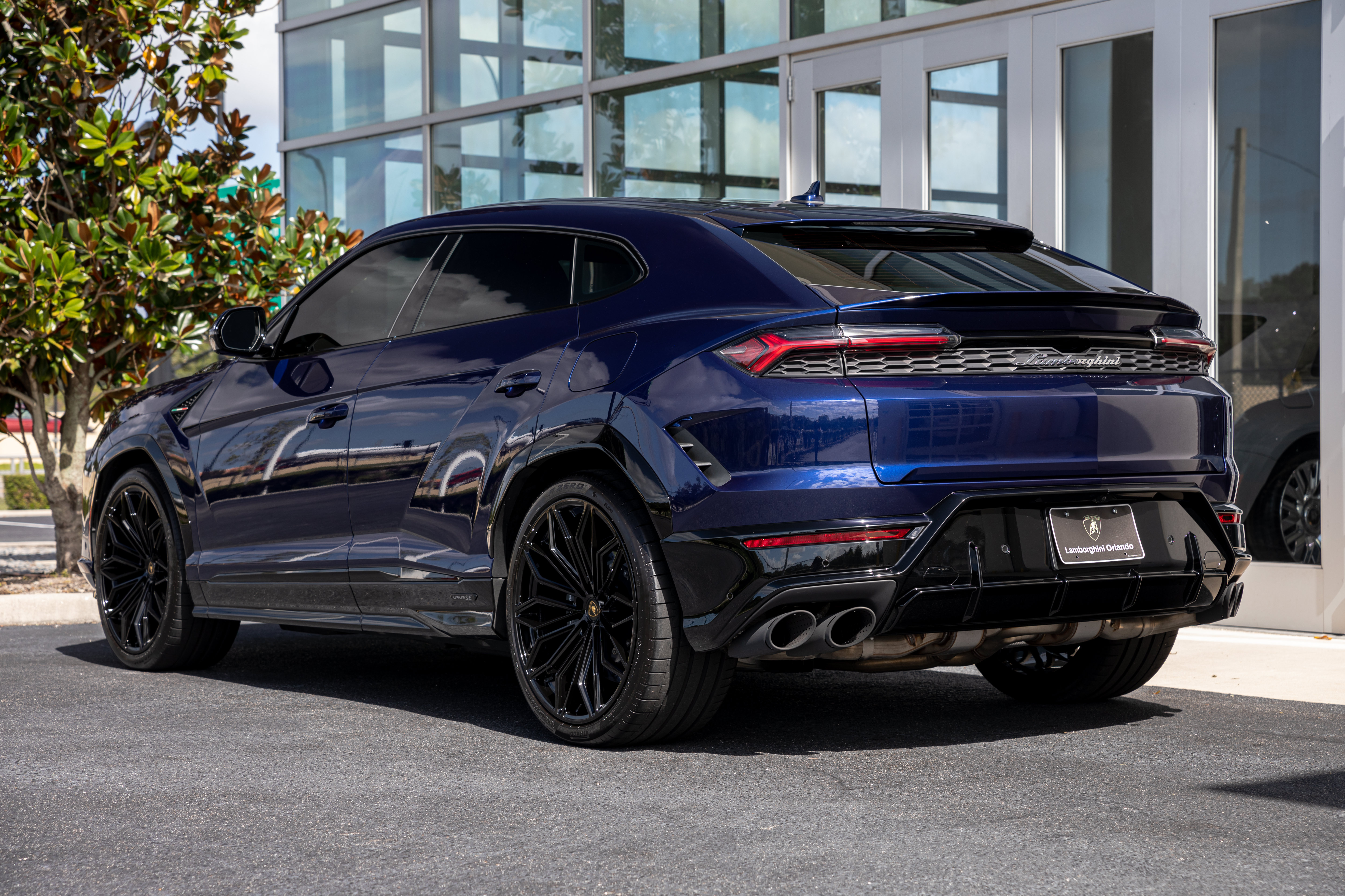 Used 2025 Lamborghini Urus Performante AWD/4WD image 10