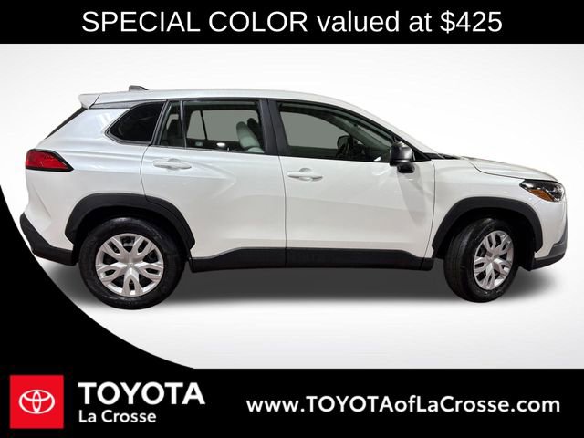 Used 2024 Toyota Corolla Cross L image 2
