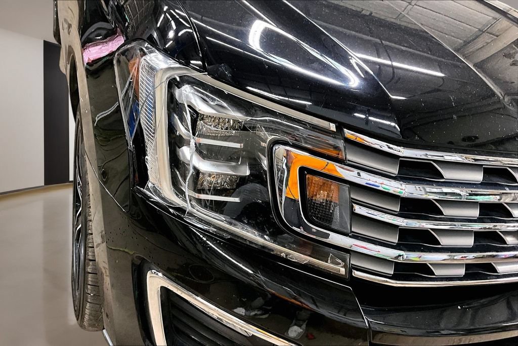 Used 2019 Ford Expedition Limited w/ Special Edition Package AWD/4WD image 23