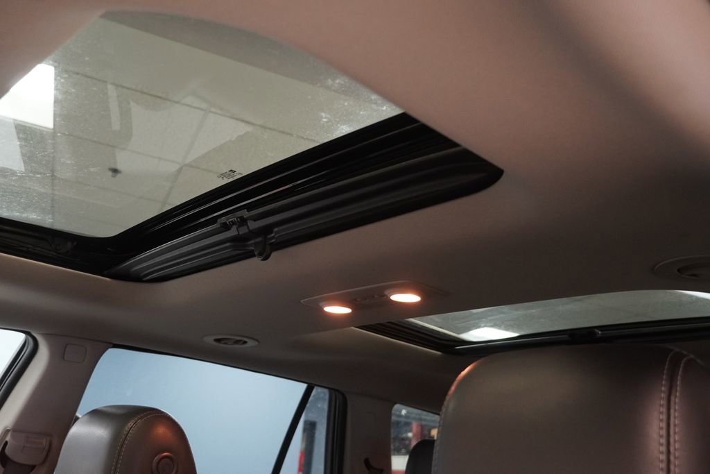 Used 2017 Buick Enclave Leather image 4