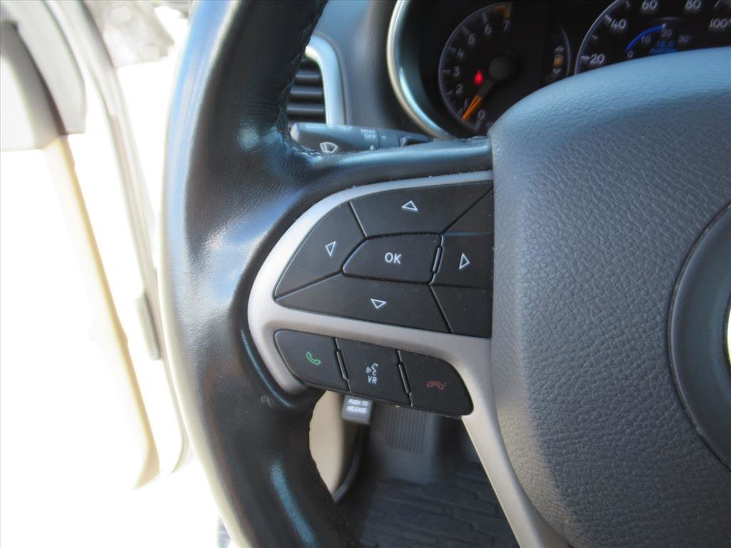 Used 2022 Jeep Grand Cherokee Laredo E image 19