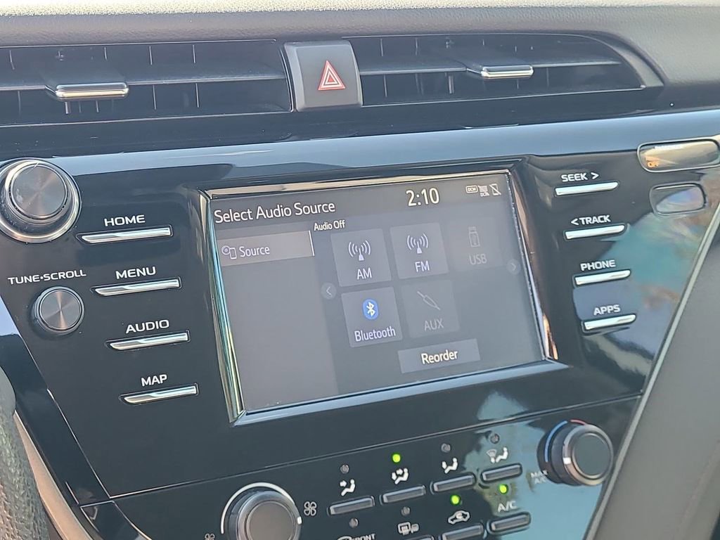 Used 2019 Toyota Camry LE image 24