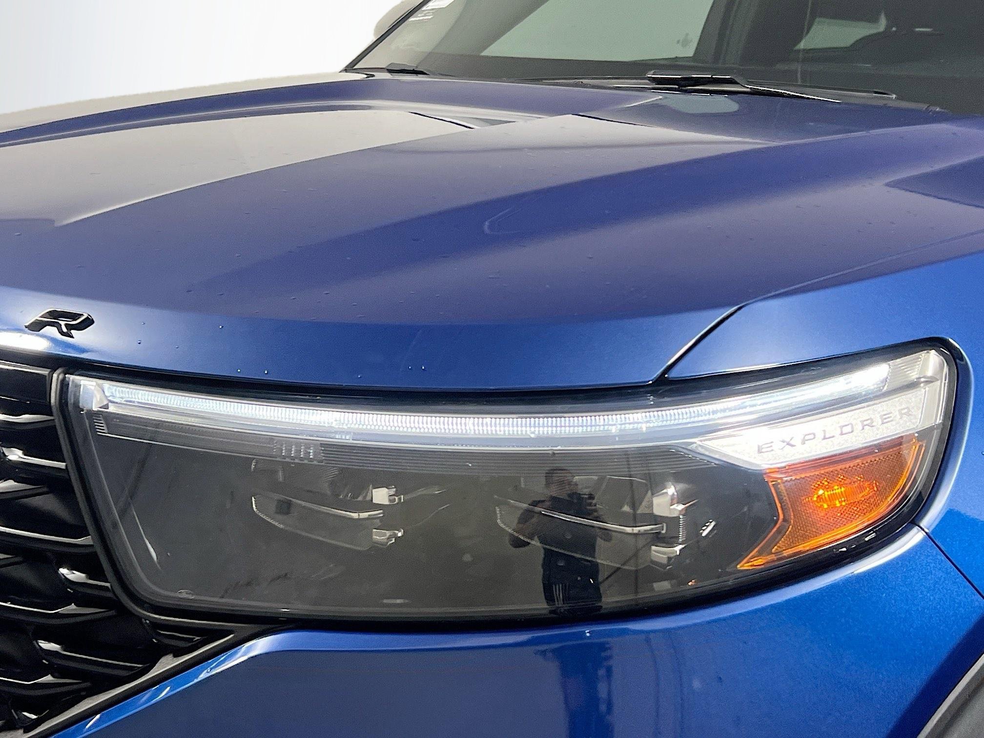 Used 2023 Ford Explorer ST-Line image 11