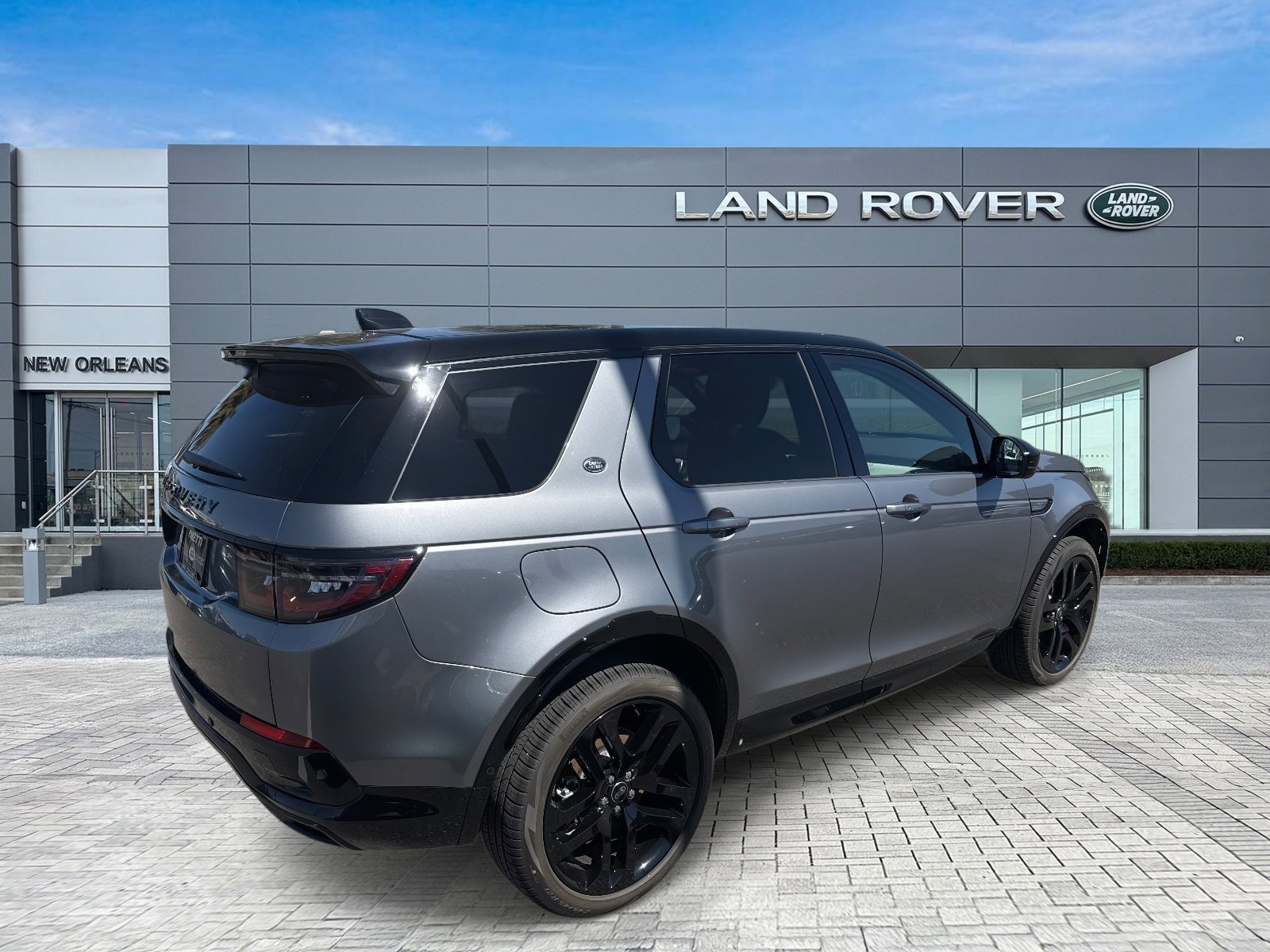 New 2025 Land Rover Discovery Sport Dynamic SE image 5