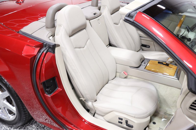 Used 2005 Cadillac XLR RWD image 41