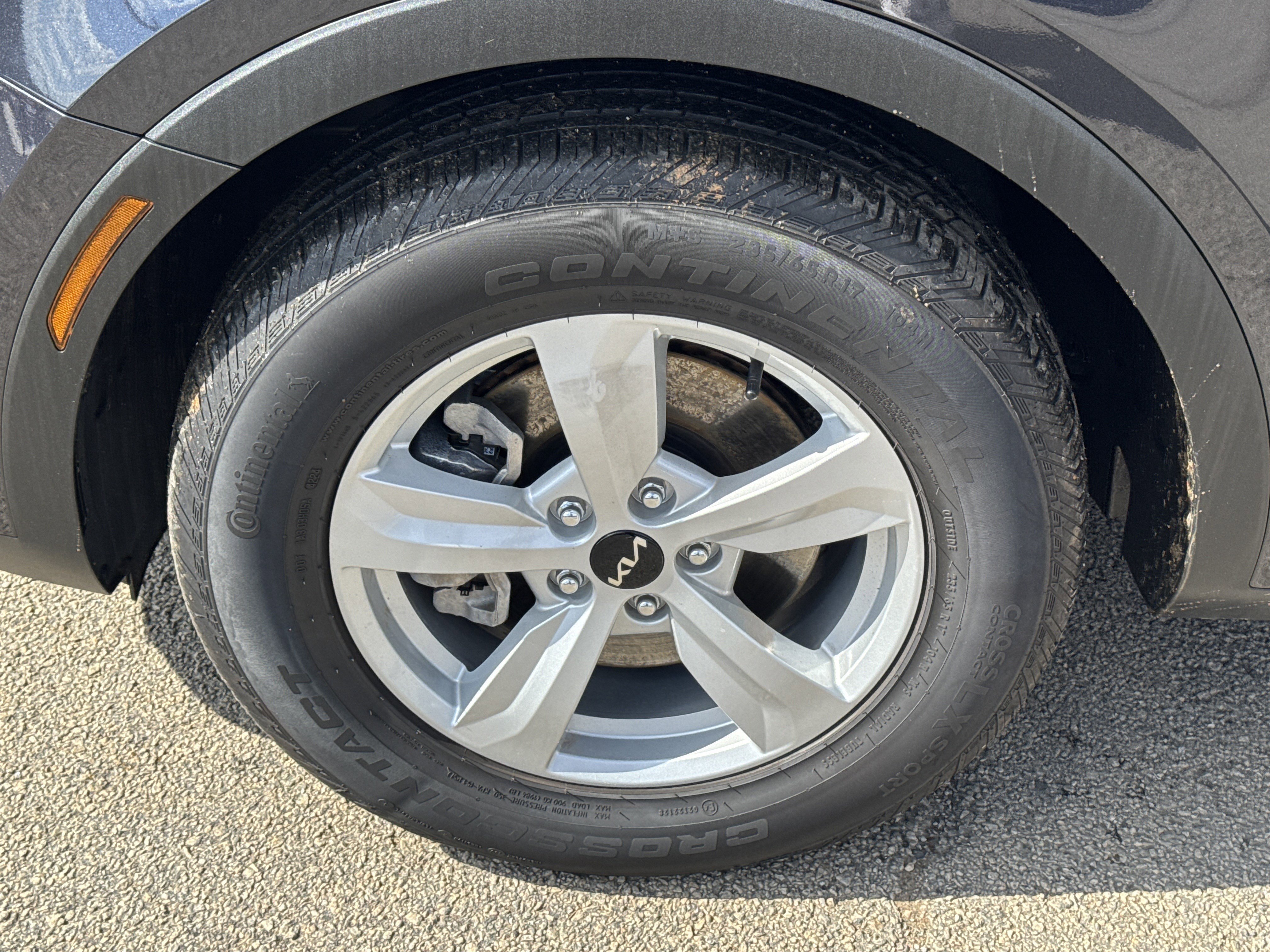 Certified 2025 Kia Sorento LX image 10