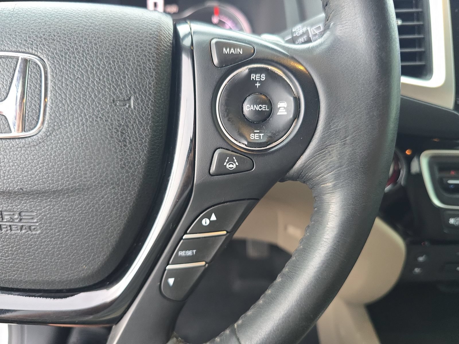 Used 2018 Honda Pilot Elite image 24