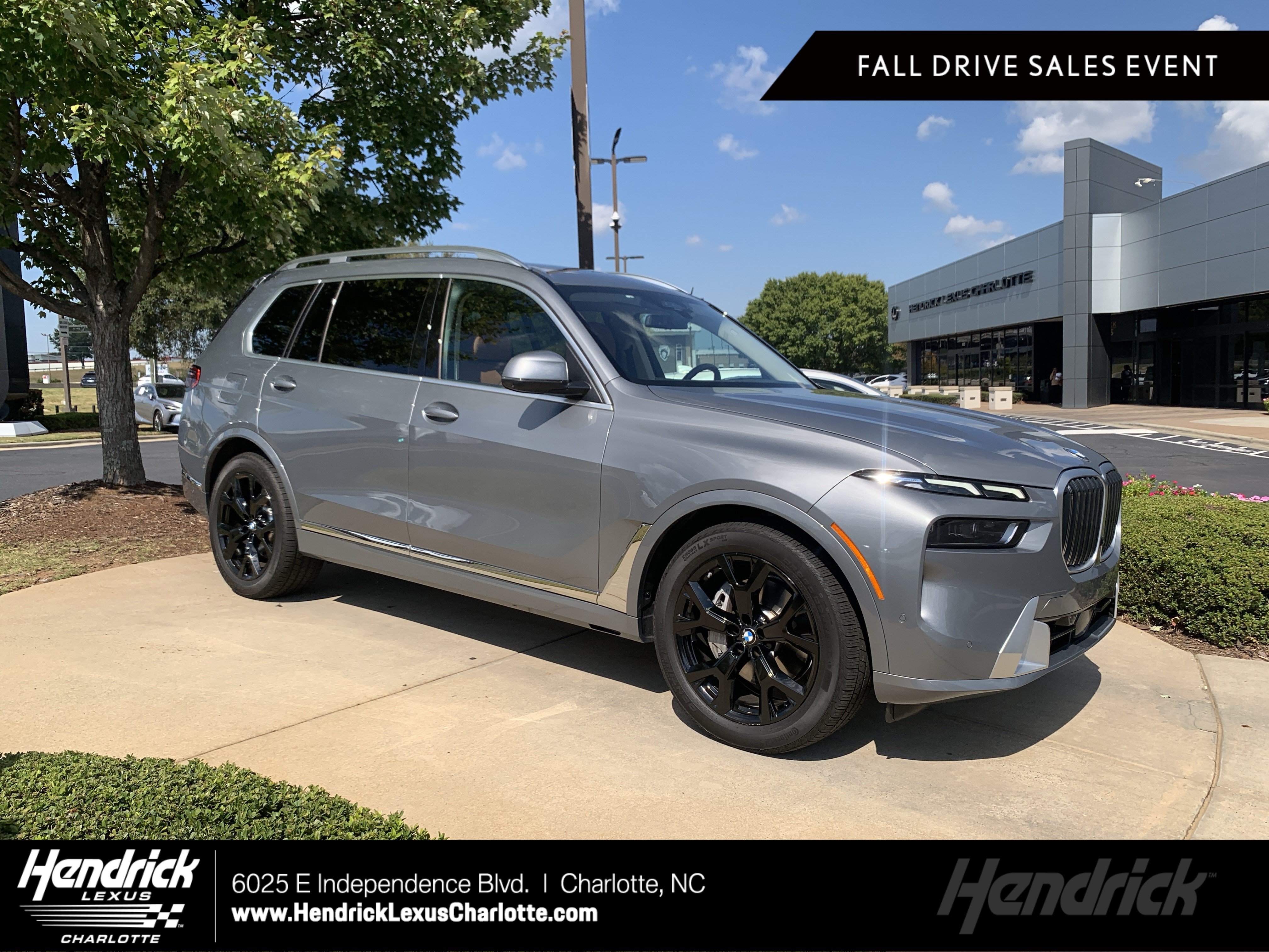 Used 2023 BMW X7 xDrive40i w/ Premium Package AWD/4WD image 1