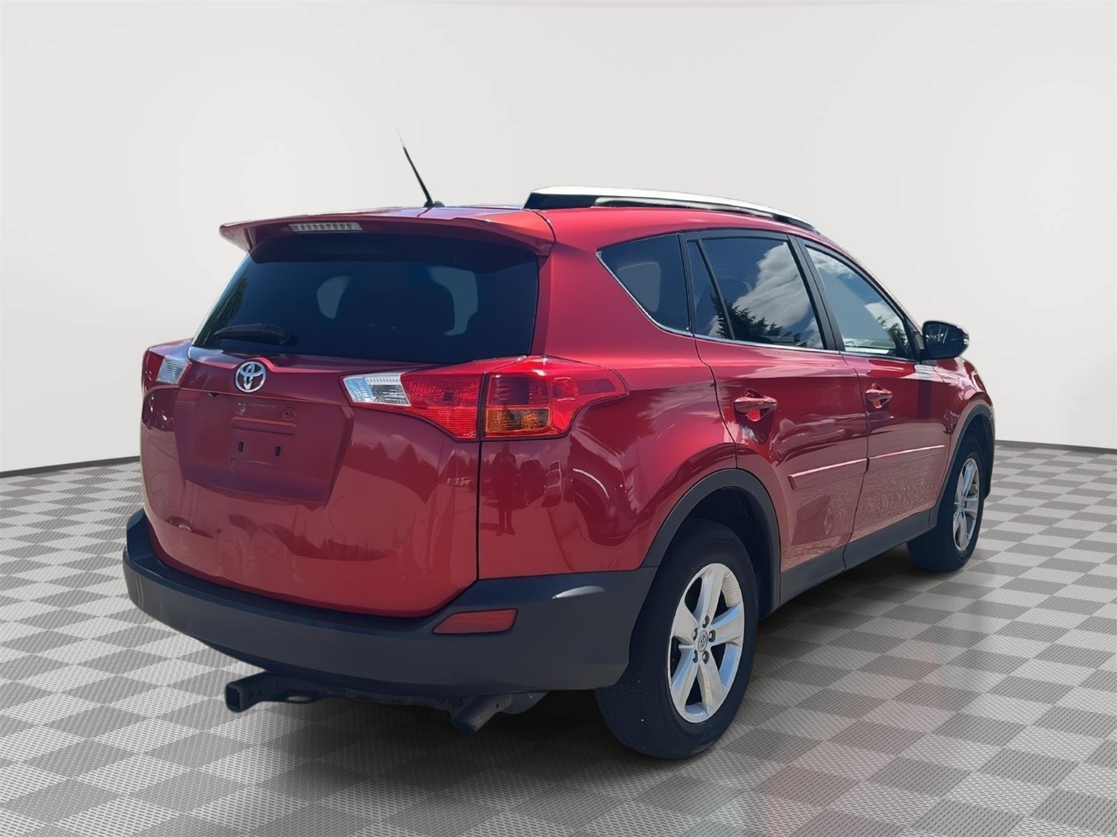 Used 2013 Toyota RAV4 XLE AWD/4WD image 25