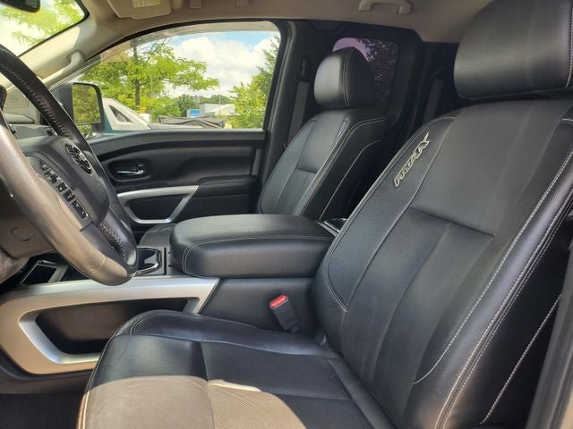 Used 2017 Nissan Titan PRO-4X w/ Pro-4x Convenience Package AWD/4WD image 5