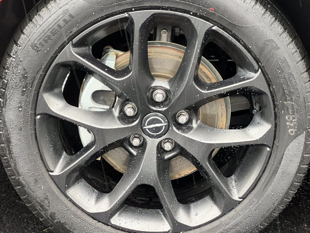 Used 2025 Chrysler Pacifica Limited FWD image 8