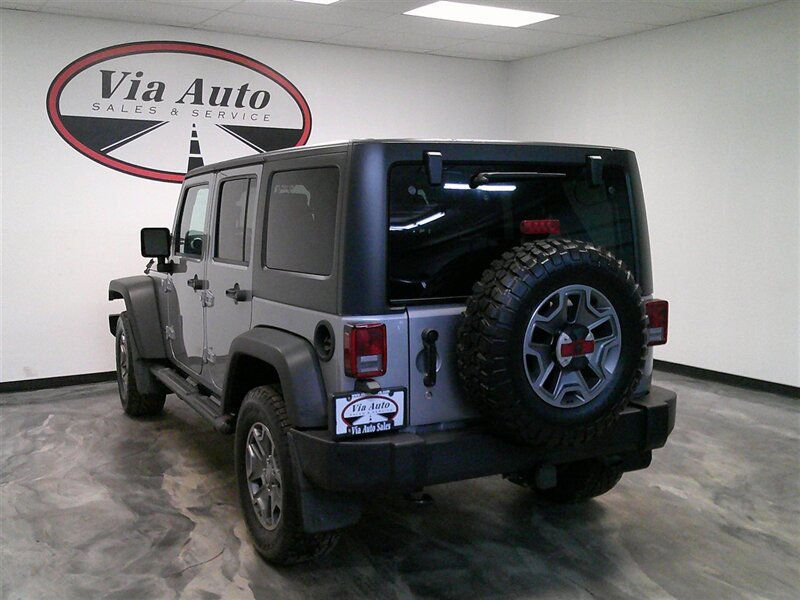 Used 2016 Jeep Wrangler Unlimited Rubicon w/ Connectivity Group AWD/4WD image 11
