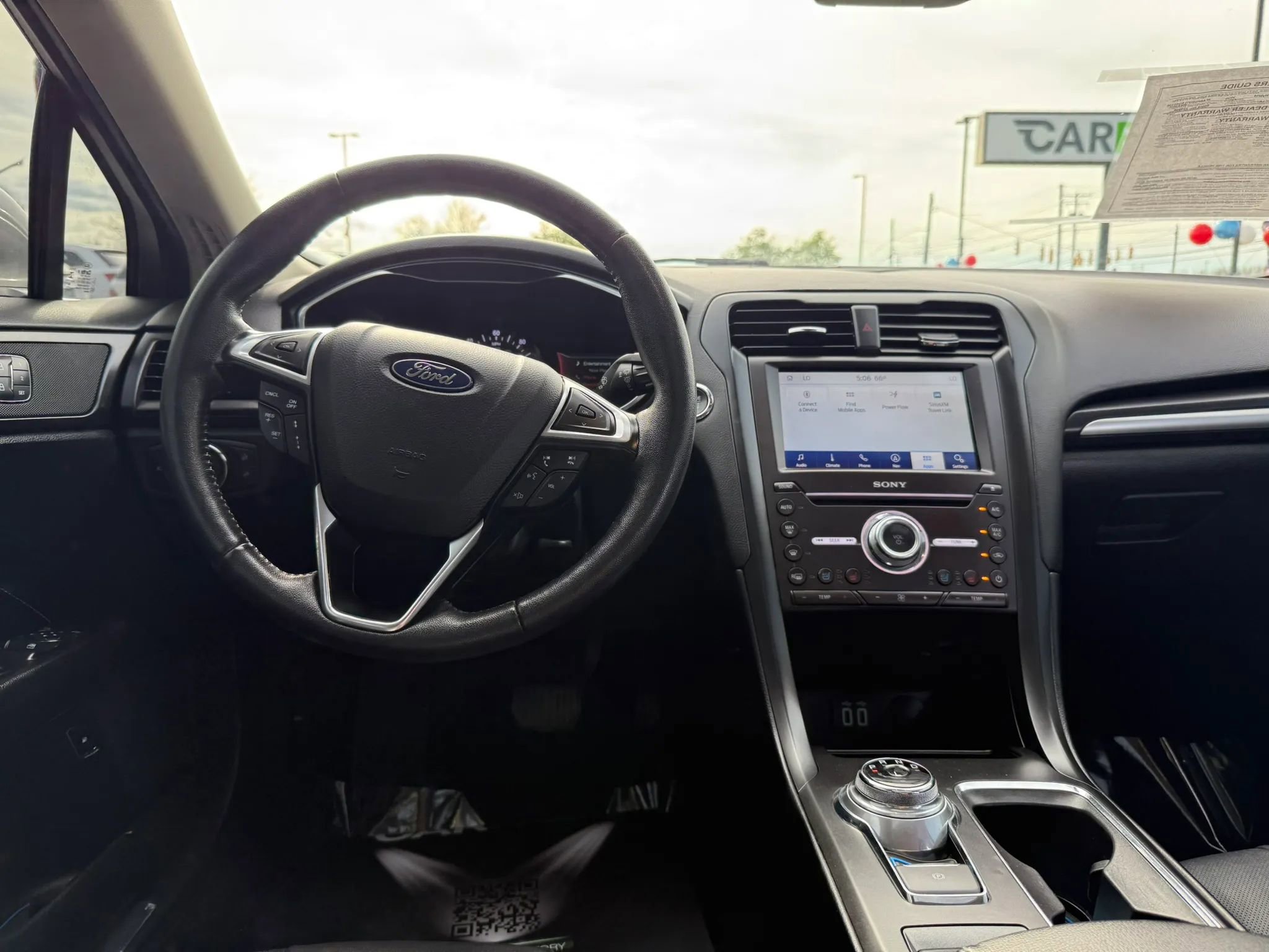 Used 2020 Ford Fusion Energi Titanium FWD image 27