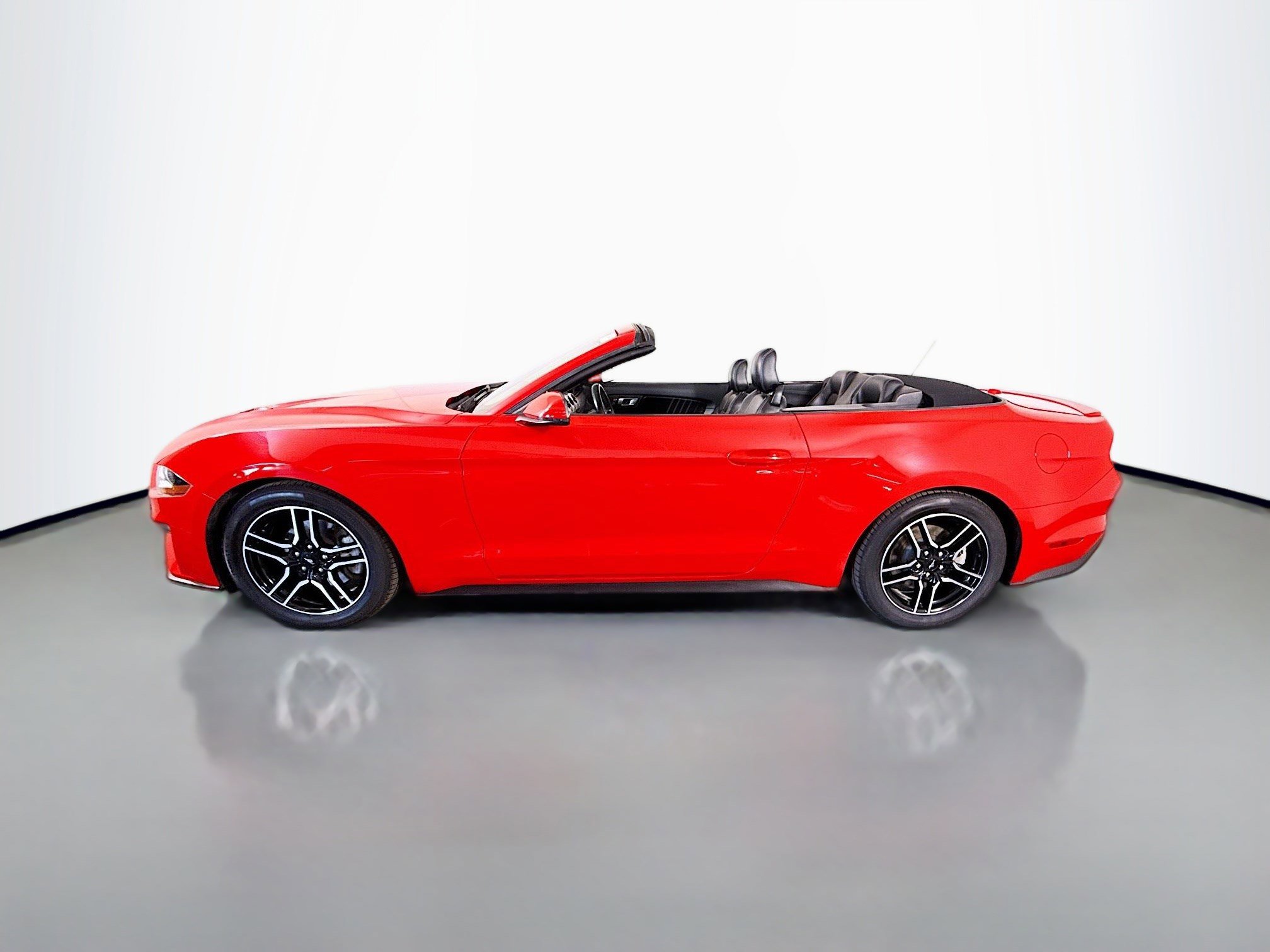 Used 2020 Ford Mustang Premium RWD image 43