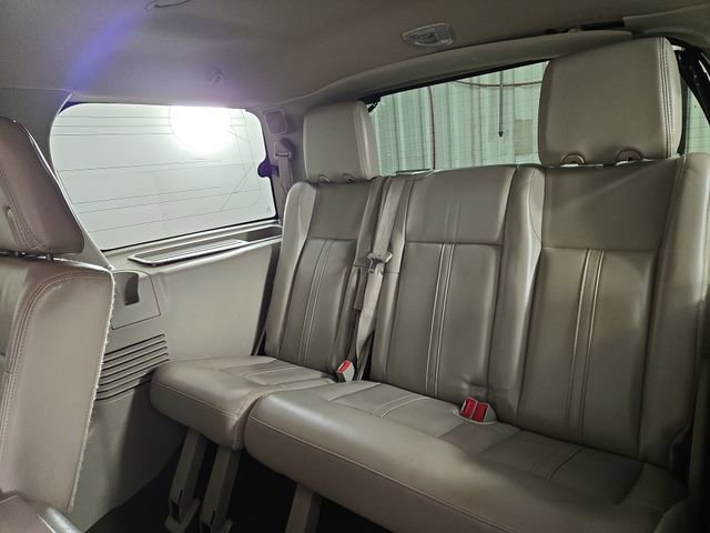 Used 2017 Lincoln Navigator Select AWD/4WD image 16